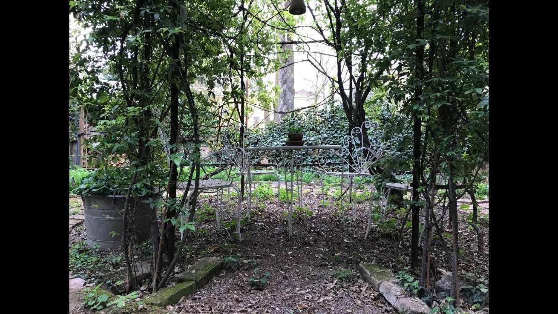 Casa Luminosa Con Giardino In Centro Storico Lägenhet Reggio Emilia Exteriör bild