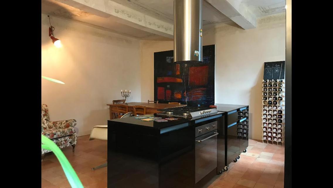 Casa Luminosa Con Giardino In Centro Storico Lägenhet Reggio Emilia Exteriör bild
